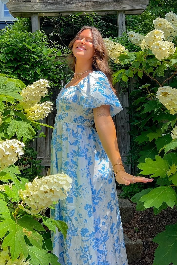 blue floral dress with puff sleeves V-NECK SLEEVE MAXI Looking for something to wear this spring Cream/Blue Carrie Floral Puff Sleeve