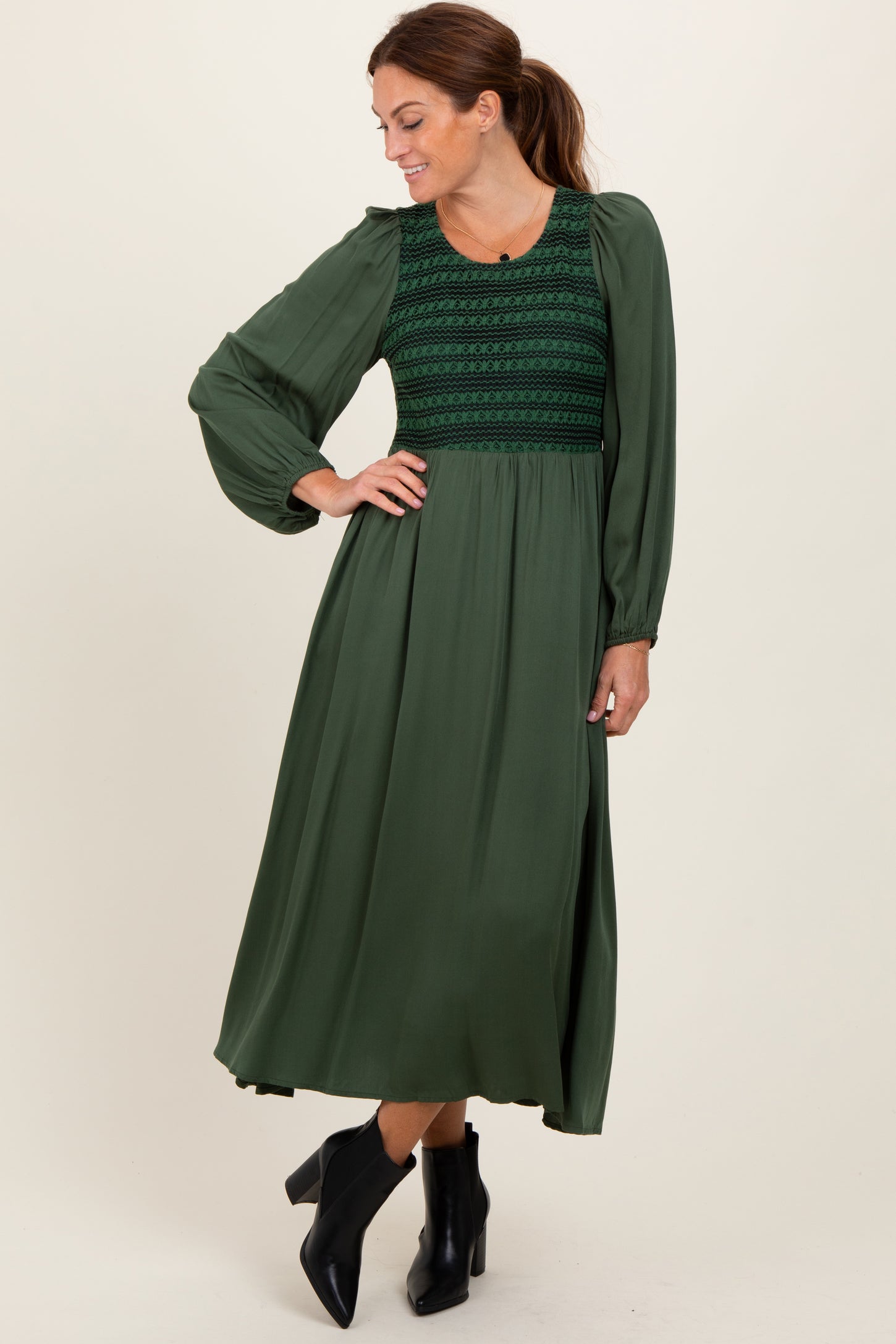 green contrast dress Women's Perfectly Framed Green Jersey Knit Contrast Trim Sleeveless Maxi Dress | Color: Kelly Green | Size: S