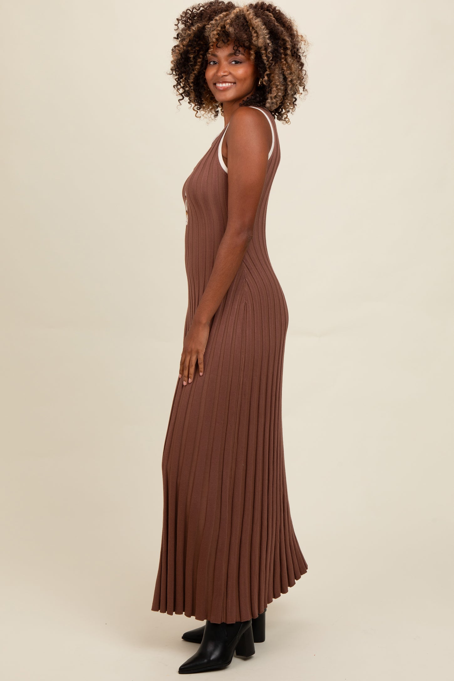 Brown Ribbed Knit Button Detail Sleeveless Maxi Dress – PinkBlush