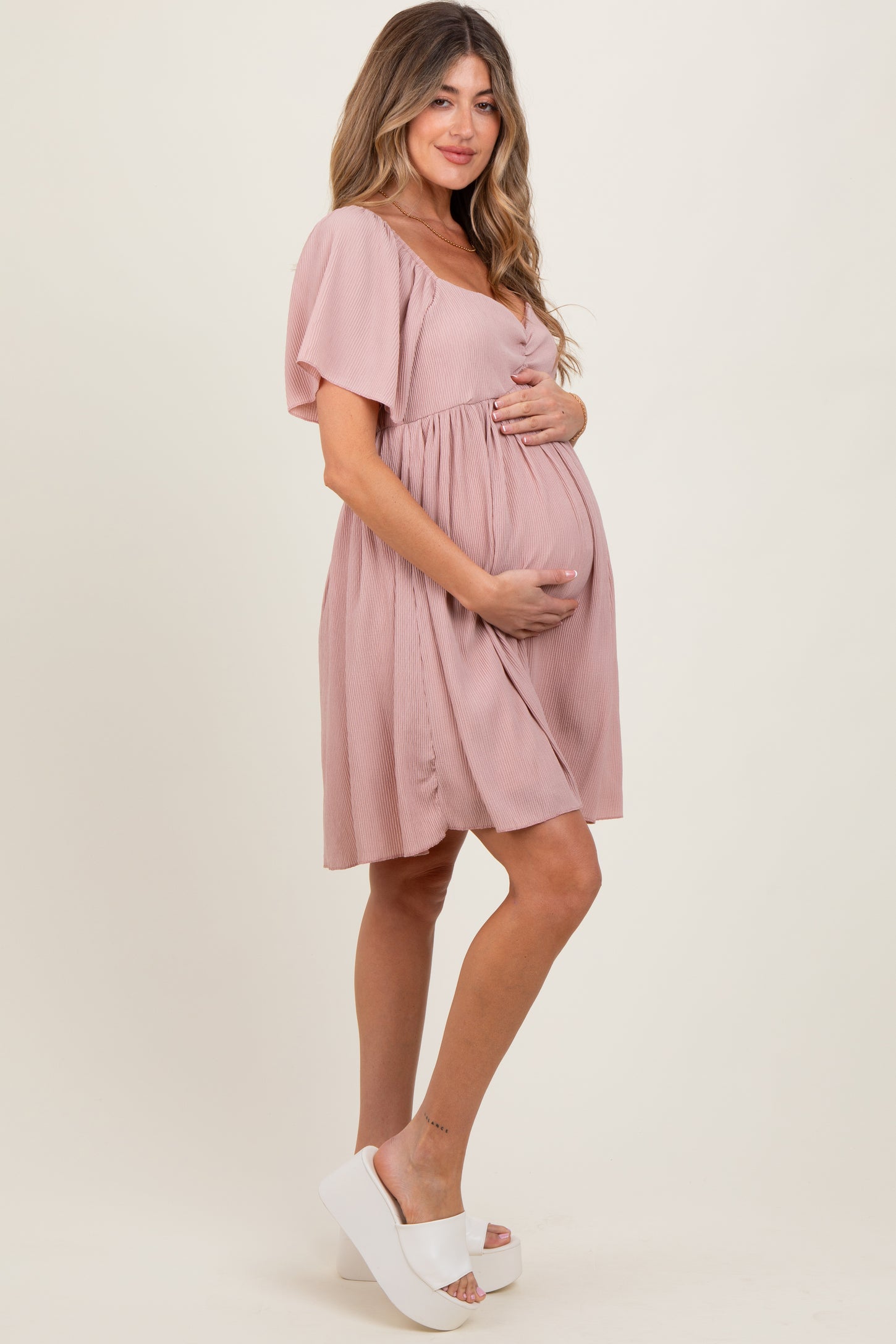 Light Pink Sweetheart Neckline Plisse Maternity Dress