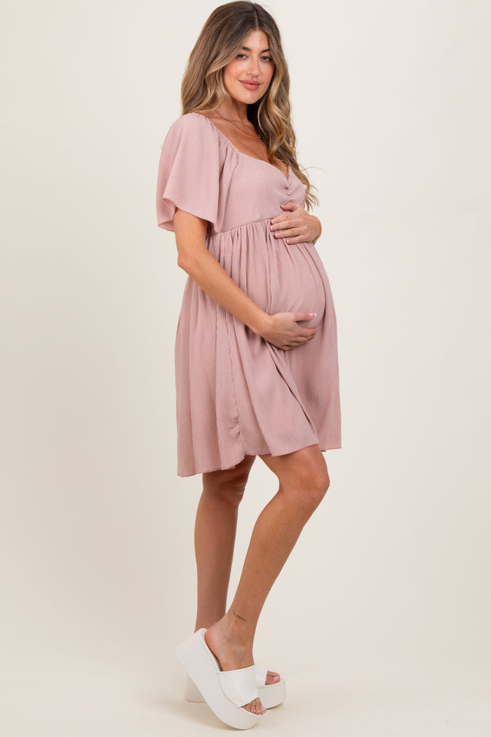 Light Pink Sweetheart Neckline Plisse Maternity Dress