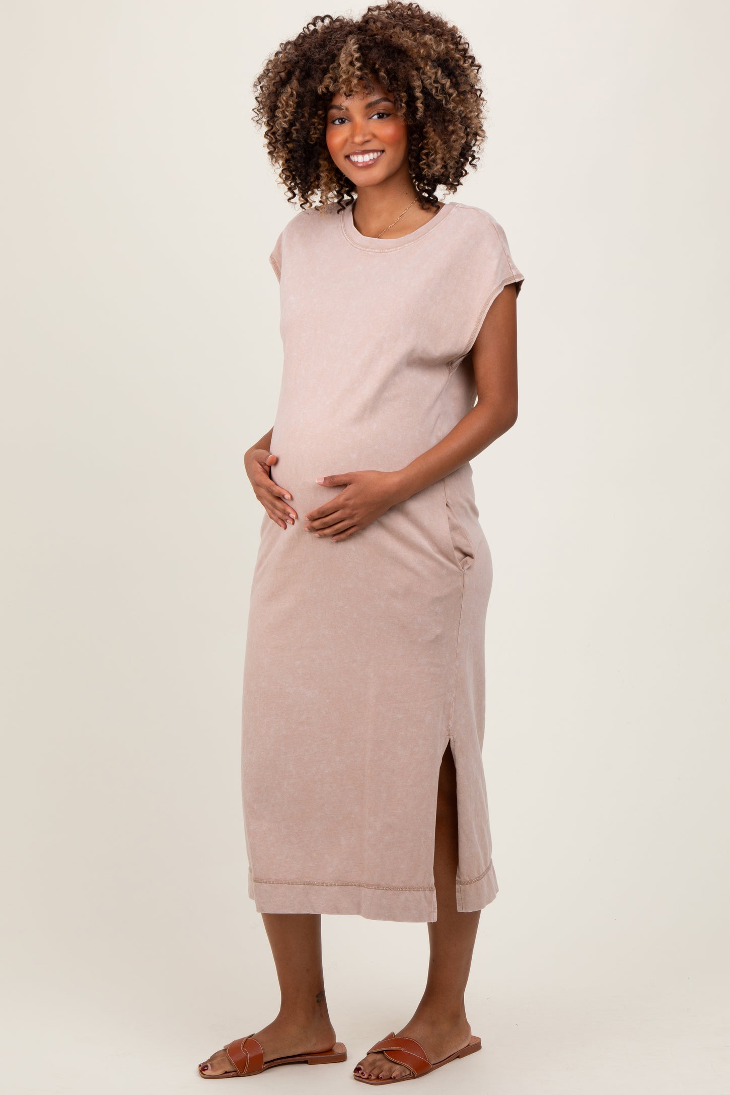 Taupe Casual Sleeveless Pocketed Maternity Midi Dress