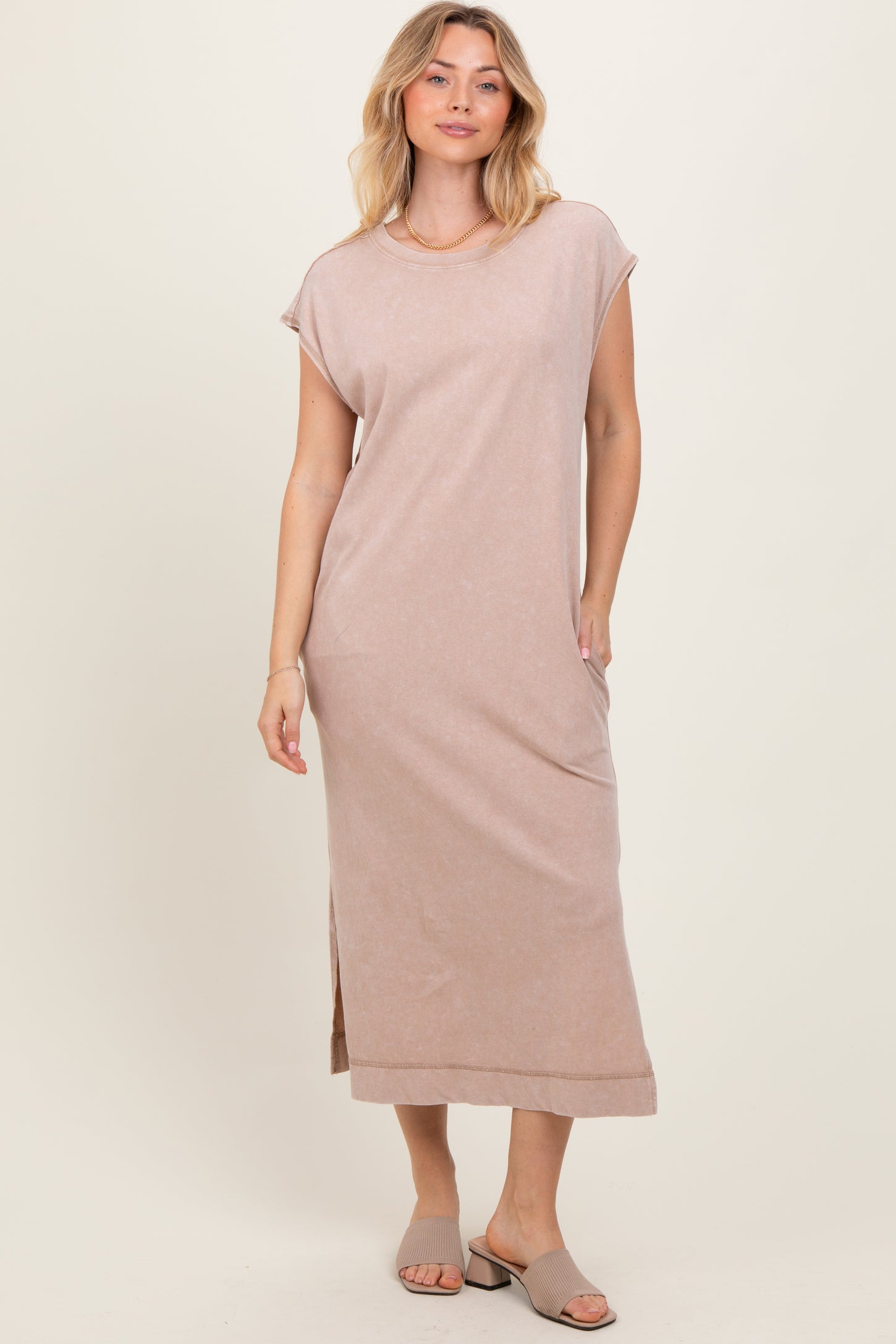 Taupe Casual Sleeveless Pocketed Midi Dress