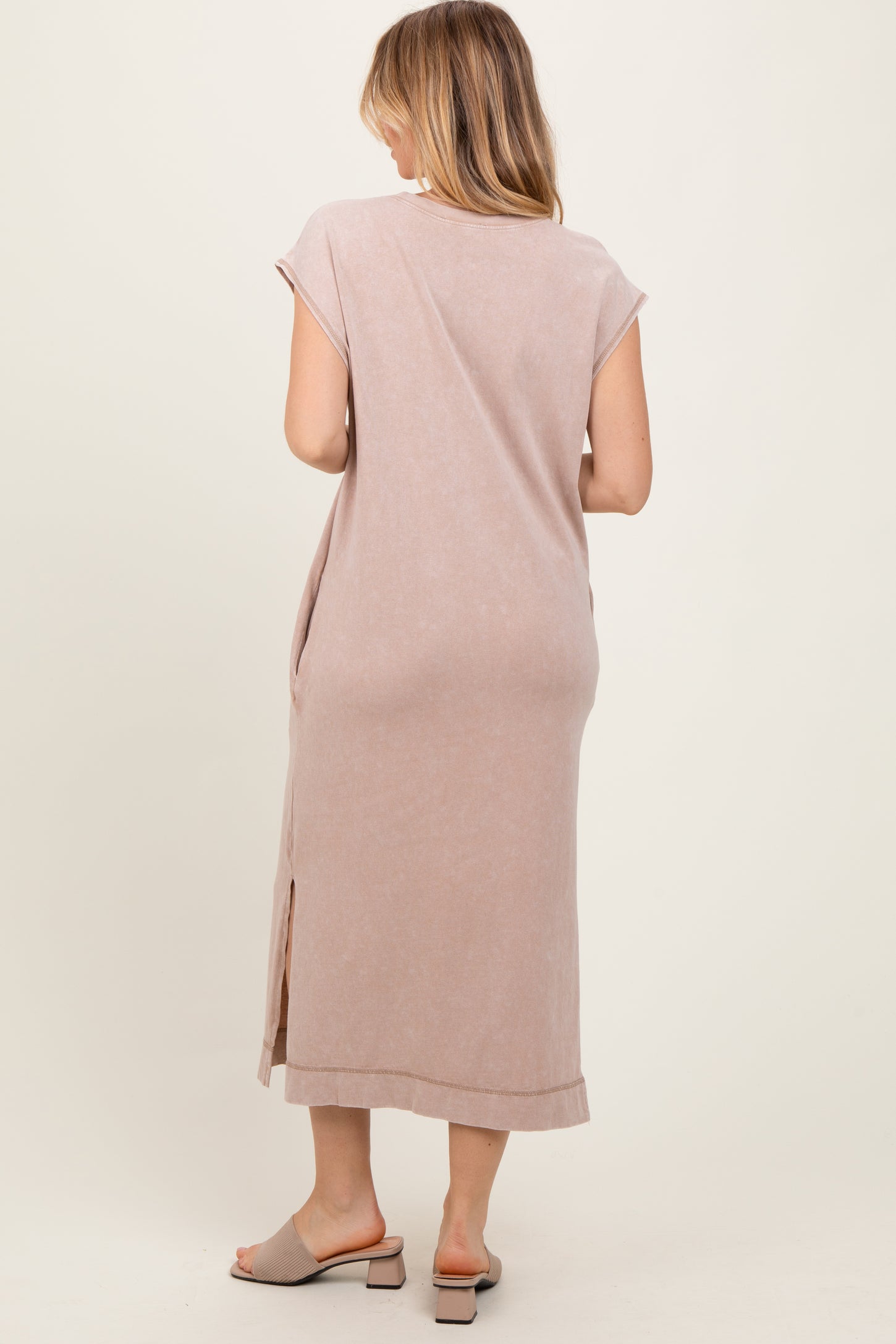 Taupe Casual Sleeveless Pocketed Midi Dress