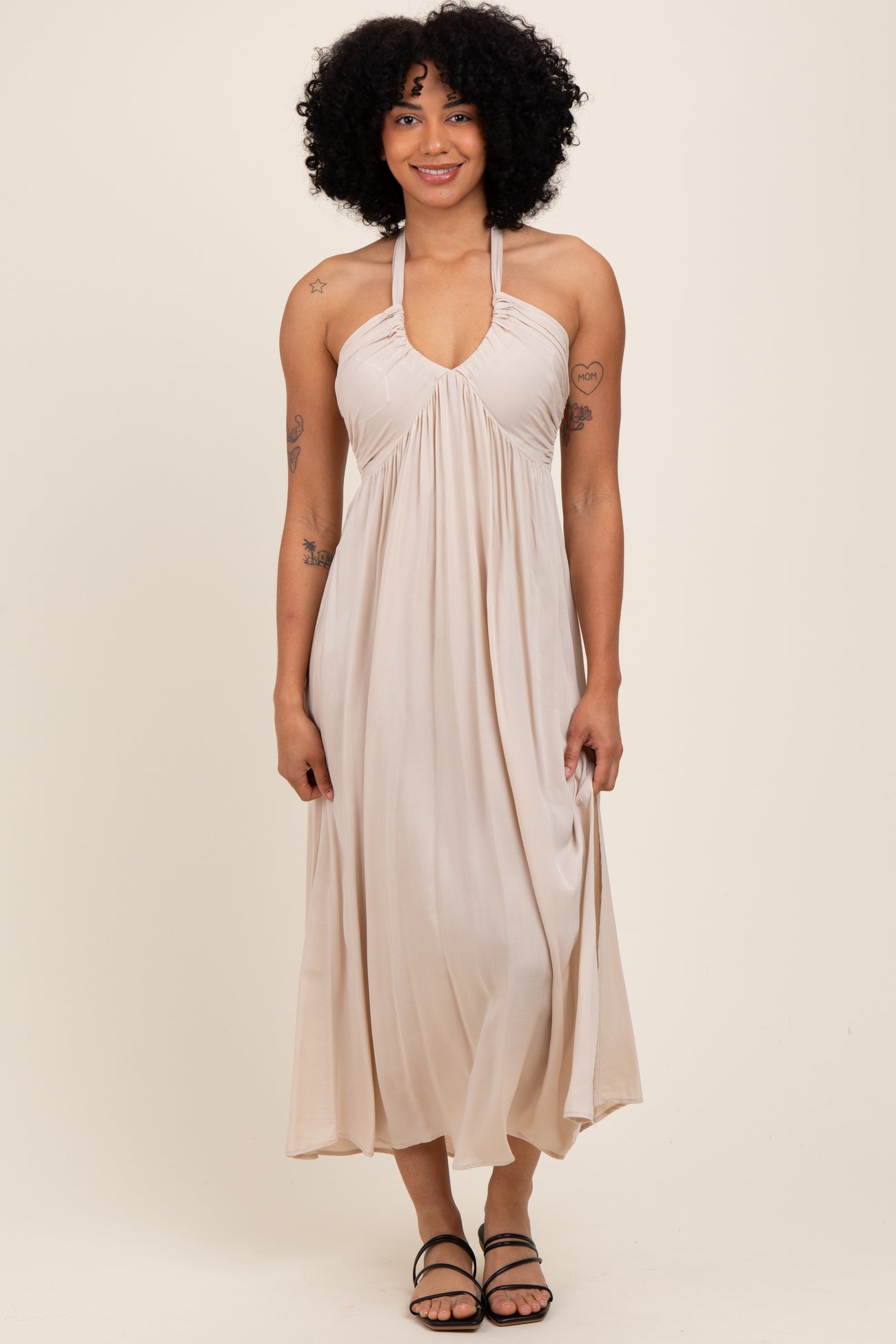 long sleeve cut out halterneck midi dress in blush Meshki - Simona Halter Neck Midi Dress - Blush Pink