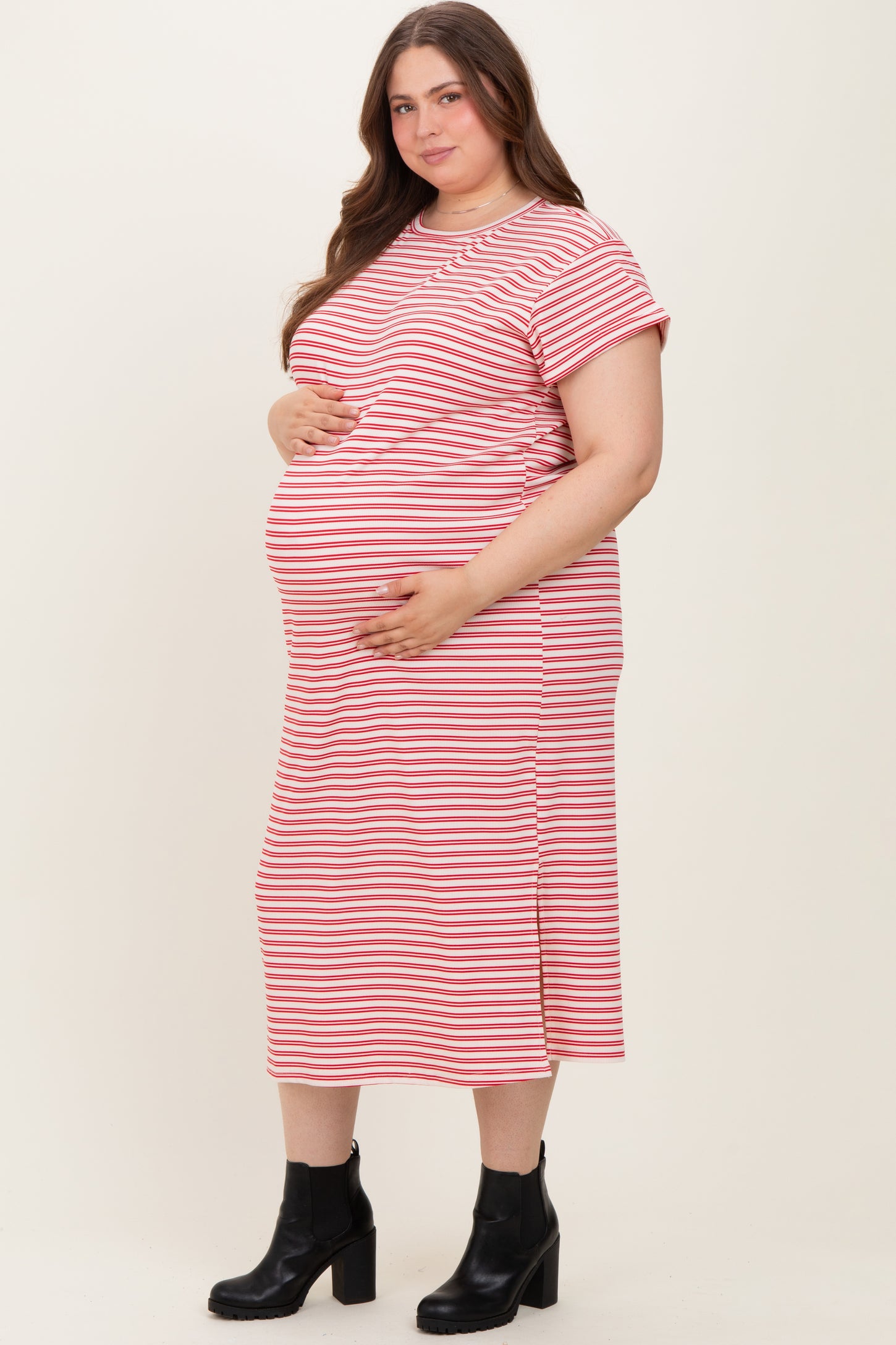 plus t shirt dress Size The Perfect T-Shirt Maxi Style with chunky trainers and a crossbody bag for daytime outings as shown Plus Size Cuffed T-Shirt Dress
