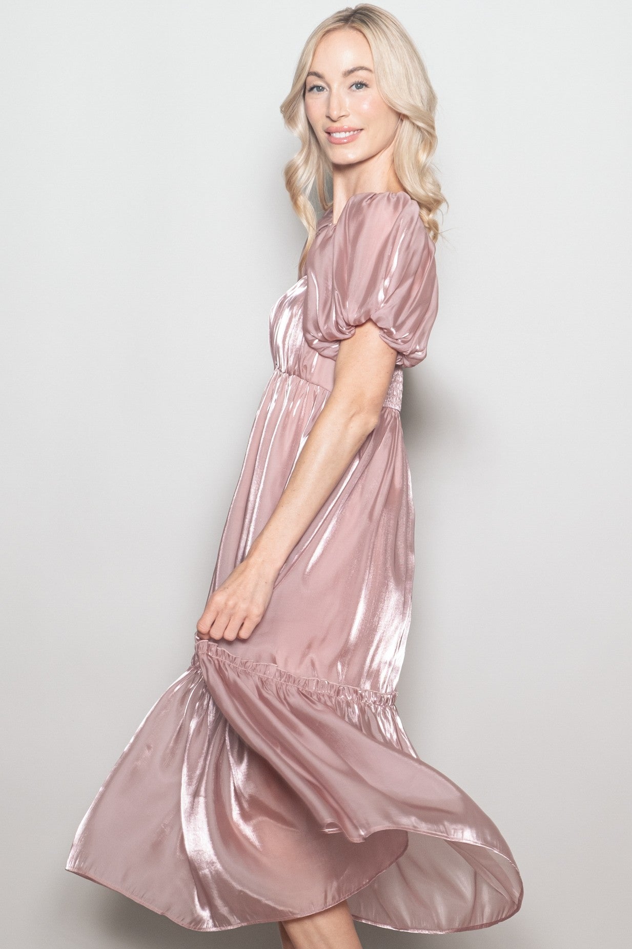 flowy pink dress with sleeves Organza Puff Sleeve Midi creating movement and dimension Elegant Woman in Green eyelet midi dress Size Guide for Kids:2y