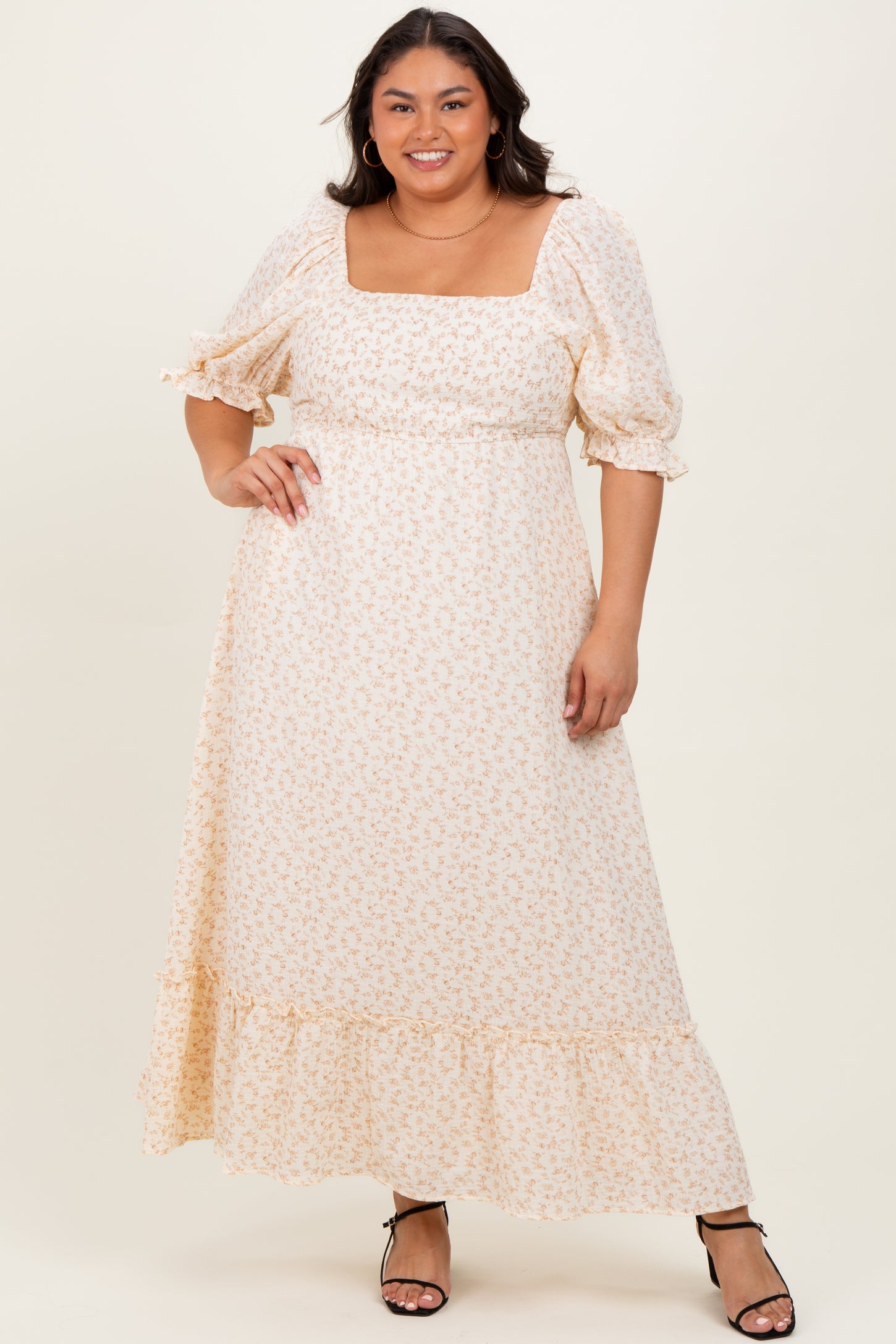 Beige Floral Print Square Neckline Plus Maxi Dress Beige Floral Print Square Neckline Plus Maxi Dress