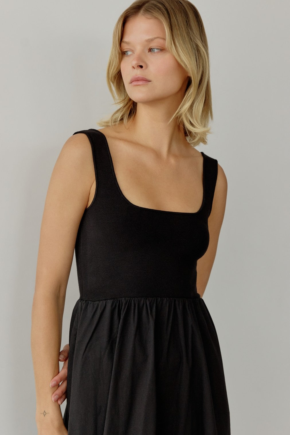 Black Contrast Knit Poplin Sleeveless Midi Dress