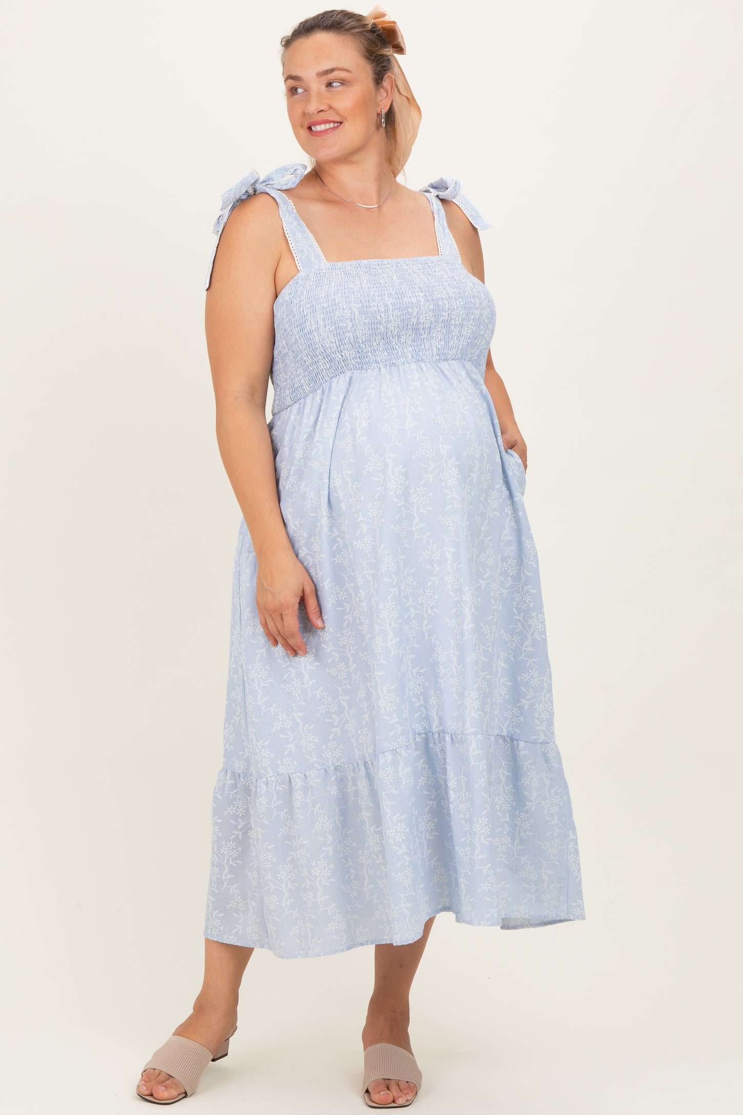 blue floral maxi dress plus size Bary Floral Smocked Maxi Dress Curve – Sugarlips