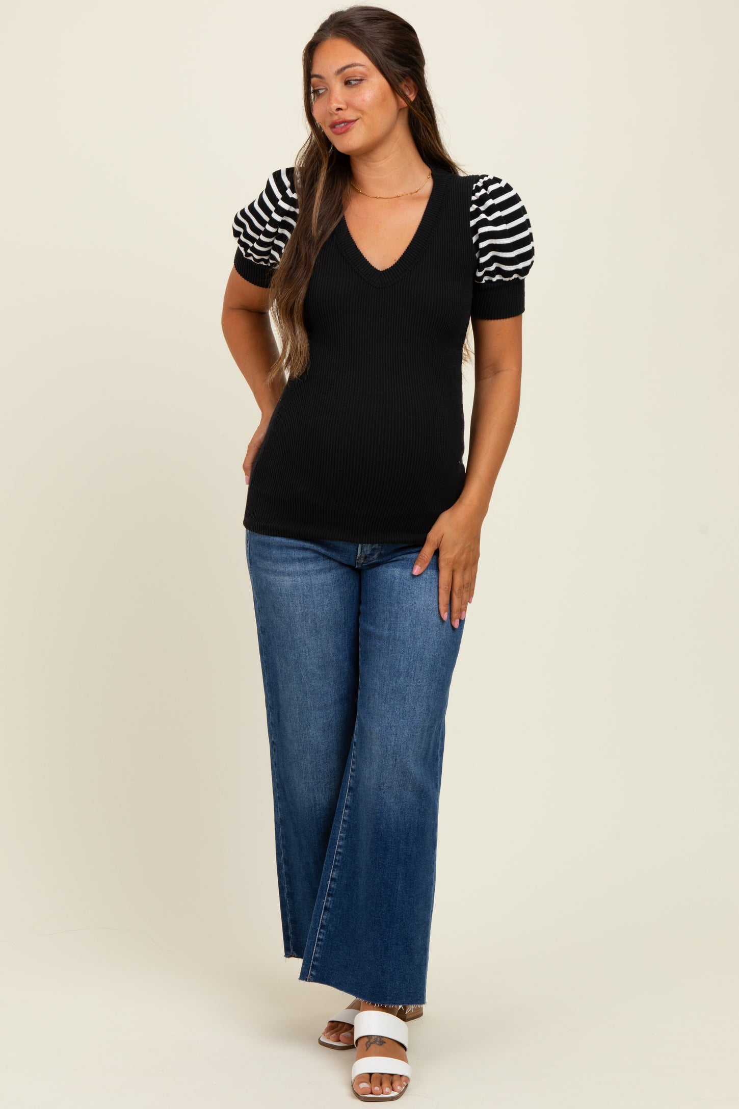 Black/Black Striped Ribbed Short Puff Sleeve V-Neck Maternity Top