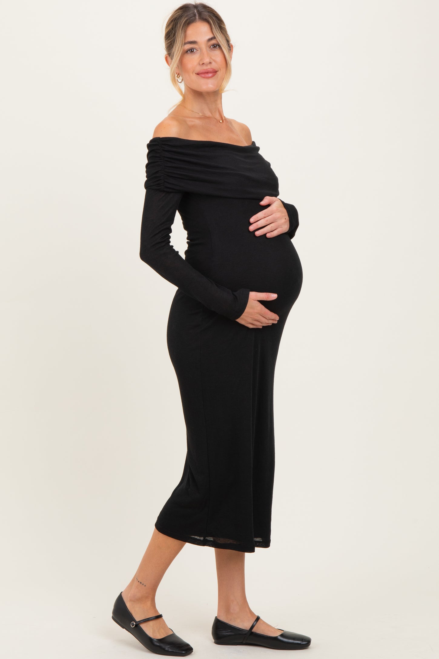 long sleeve off the shoulder maternity maxi dress Elegant Black Maternity Maxi Dress Off Shoulder Flared Hem Long Sleeve Formal Gown High Stretch Knitted Fabric