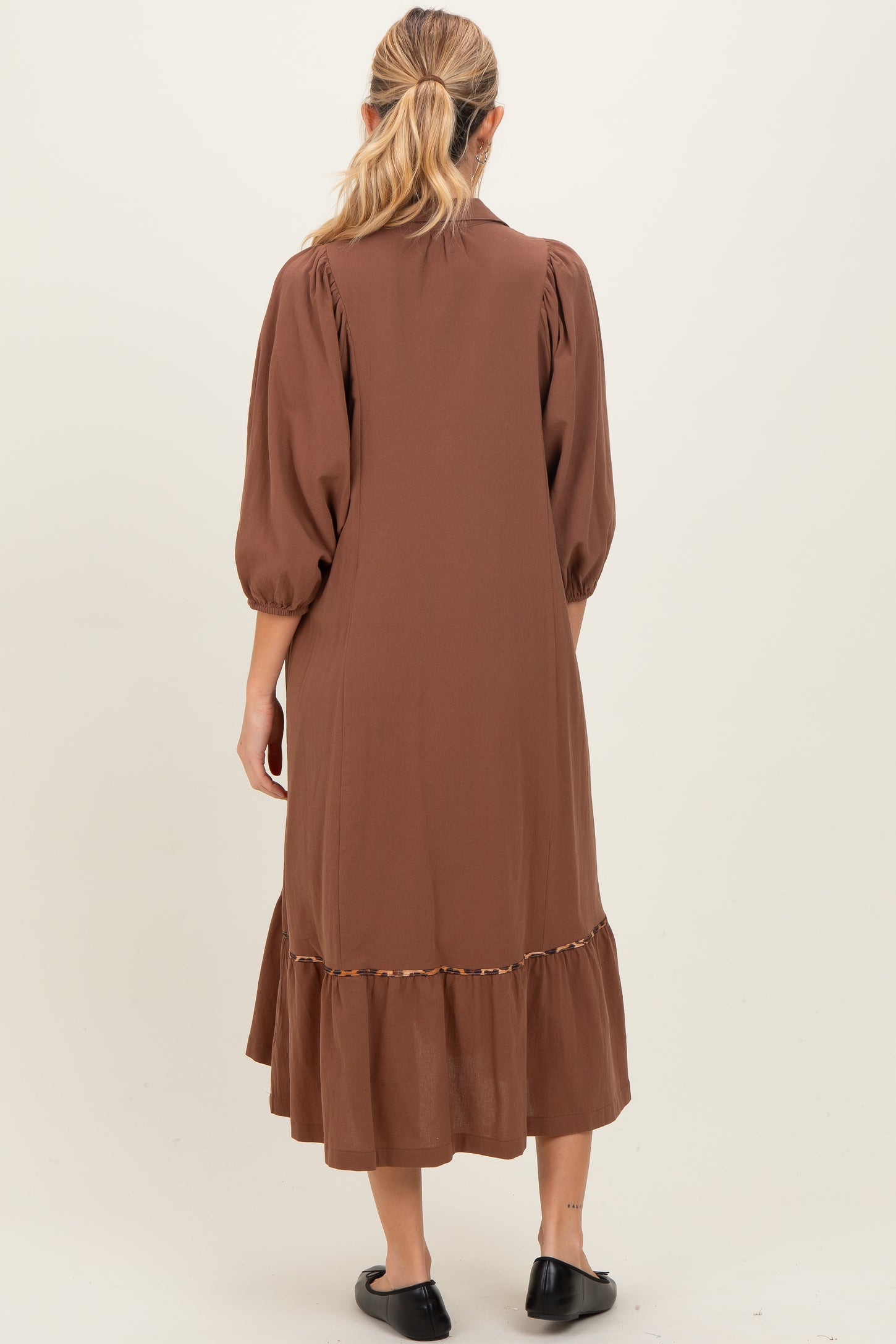 Brown V-Neck Contrast Trim 3/4 Sleeve Maternity Midi Dress