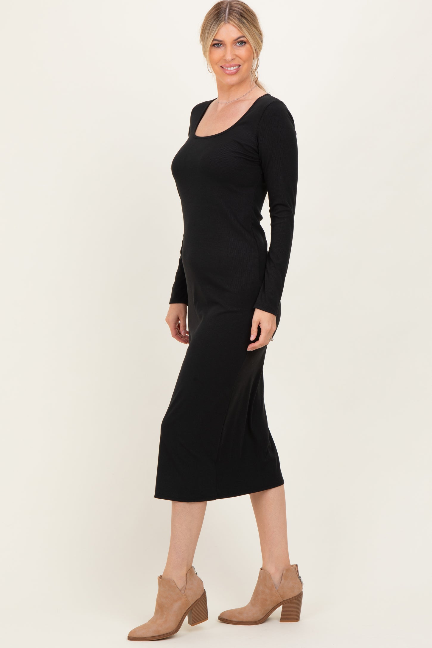 Black Scoop Neck Long Sleeve Midi Dress