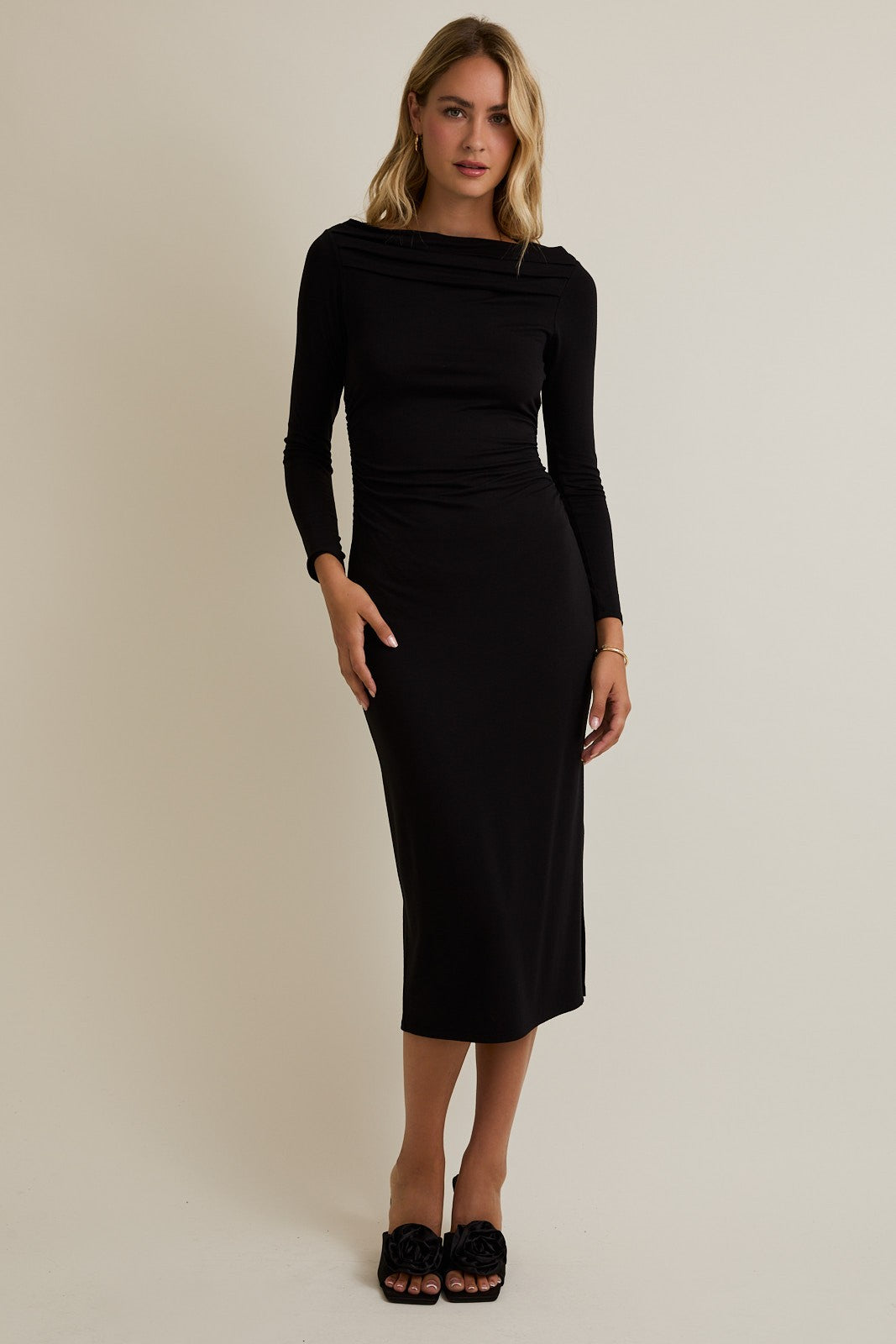 Black Boat Neck Ruched Long Sleeve Midi Dress