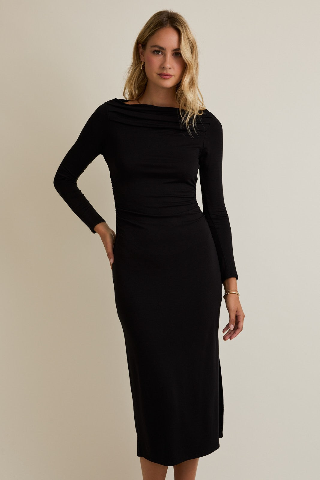 Black Boat Neck Ruched Long Sleeve Midi Dress