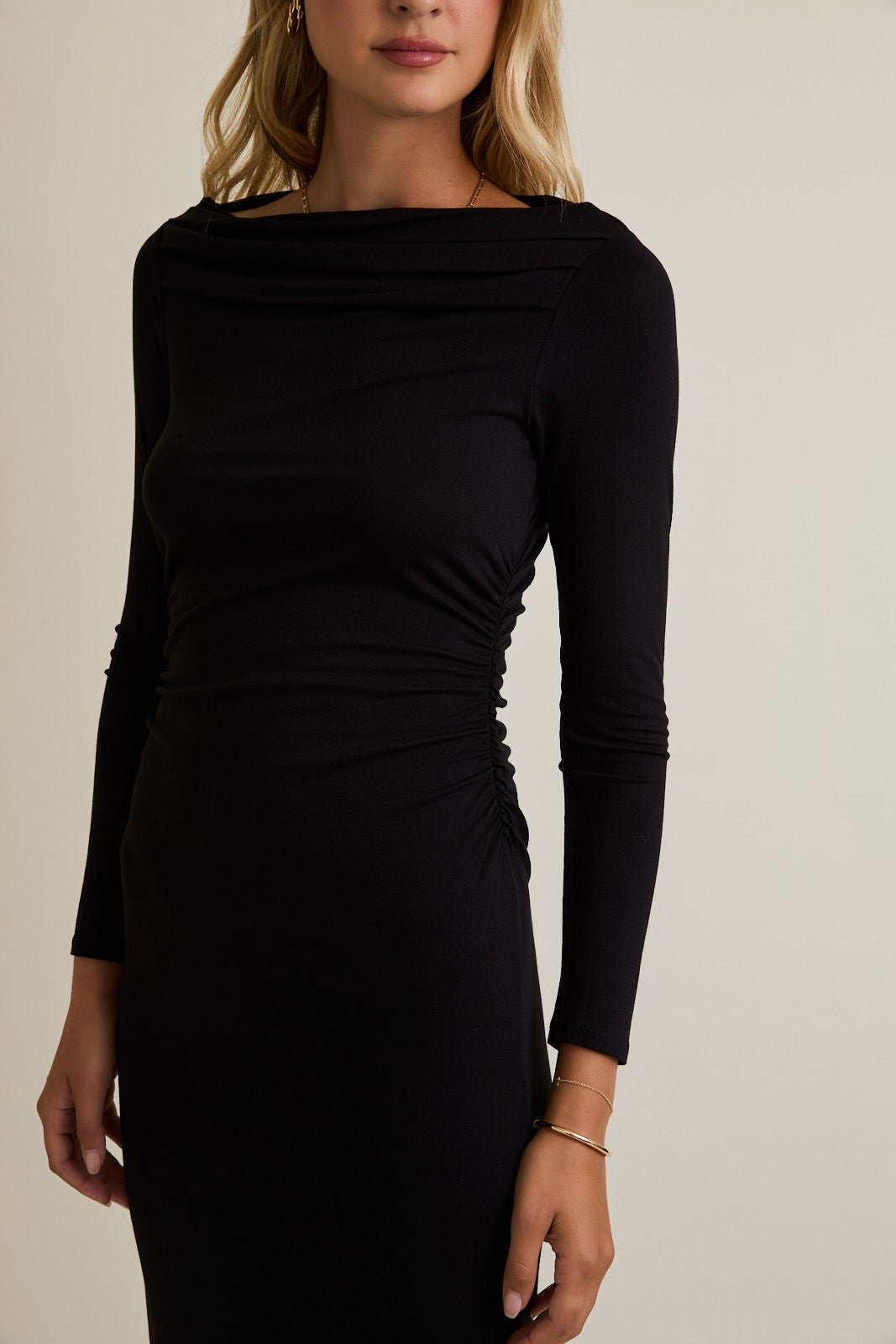 Black Boat Neck Ruched Long Sleeve Midi Dress Black Boat Neck Ruched Long Sleeve Midi Dress