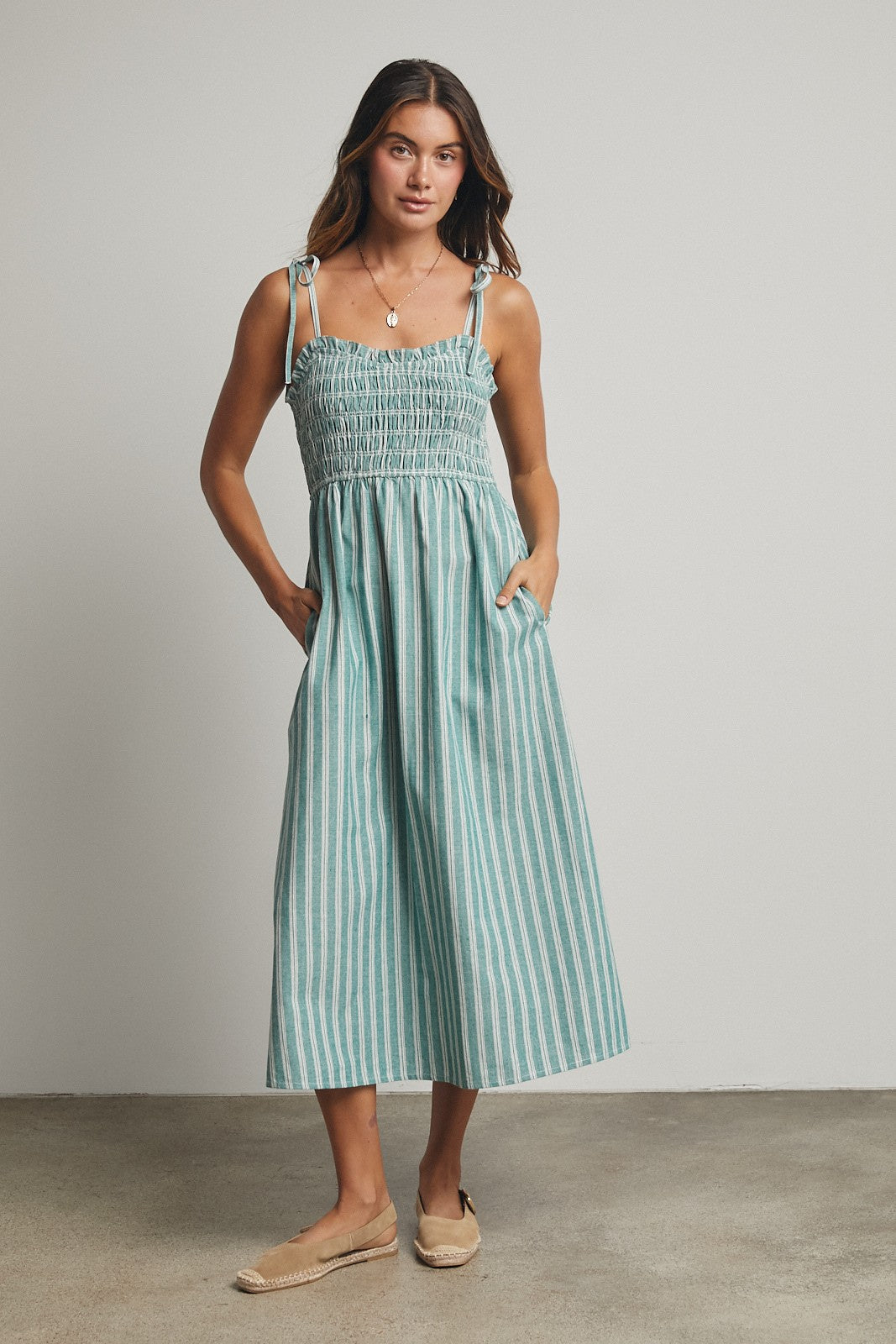 jade green midi dress Jade Floral Escondido Tiered Shift Midi Dress KELLY-RED-PINK / L by Sugarlips