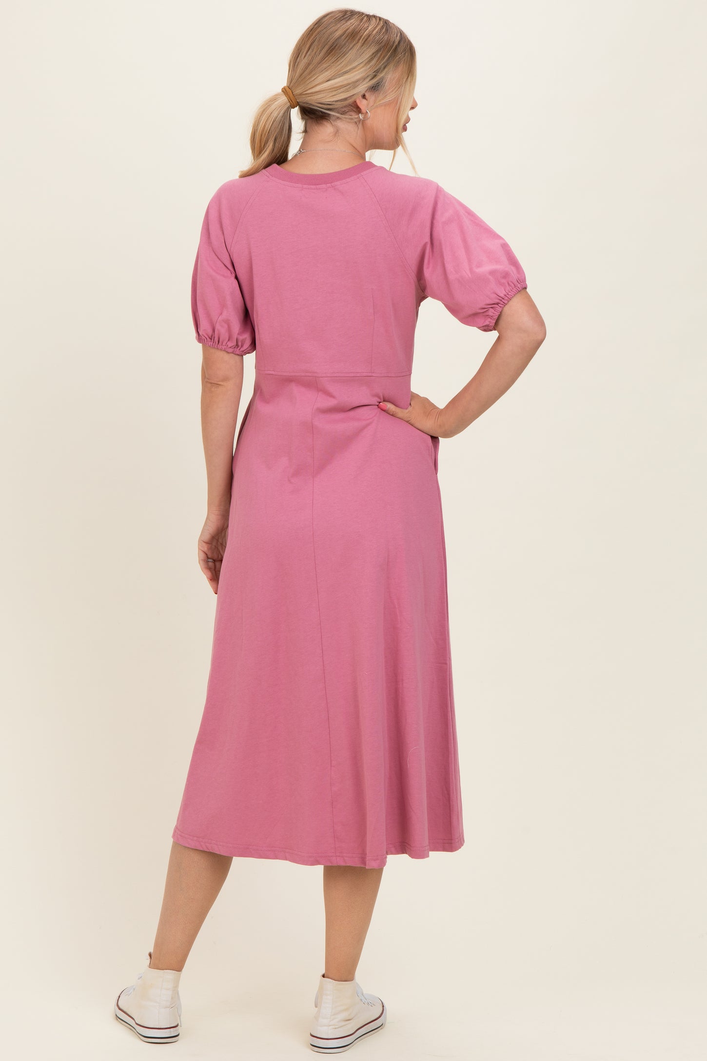 pink puff sleeve midi dress Bow Front runs true to size with stretch model Puff Sleeve Midi Dress by