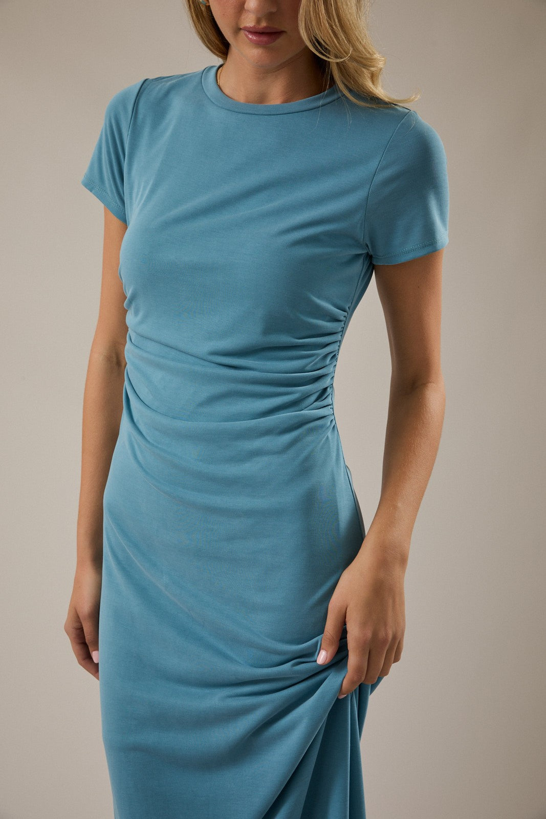 Blue Short Sleeve Ruched Midi Dress
