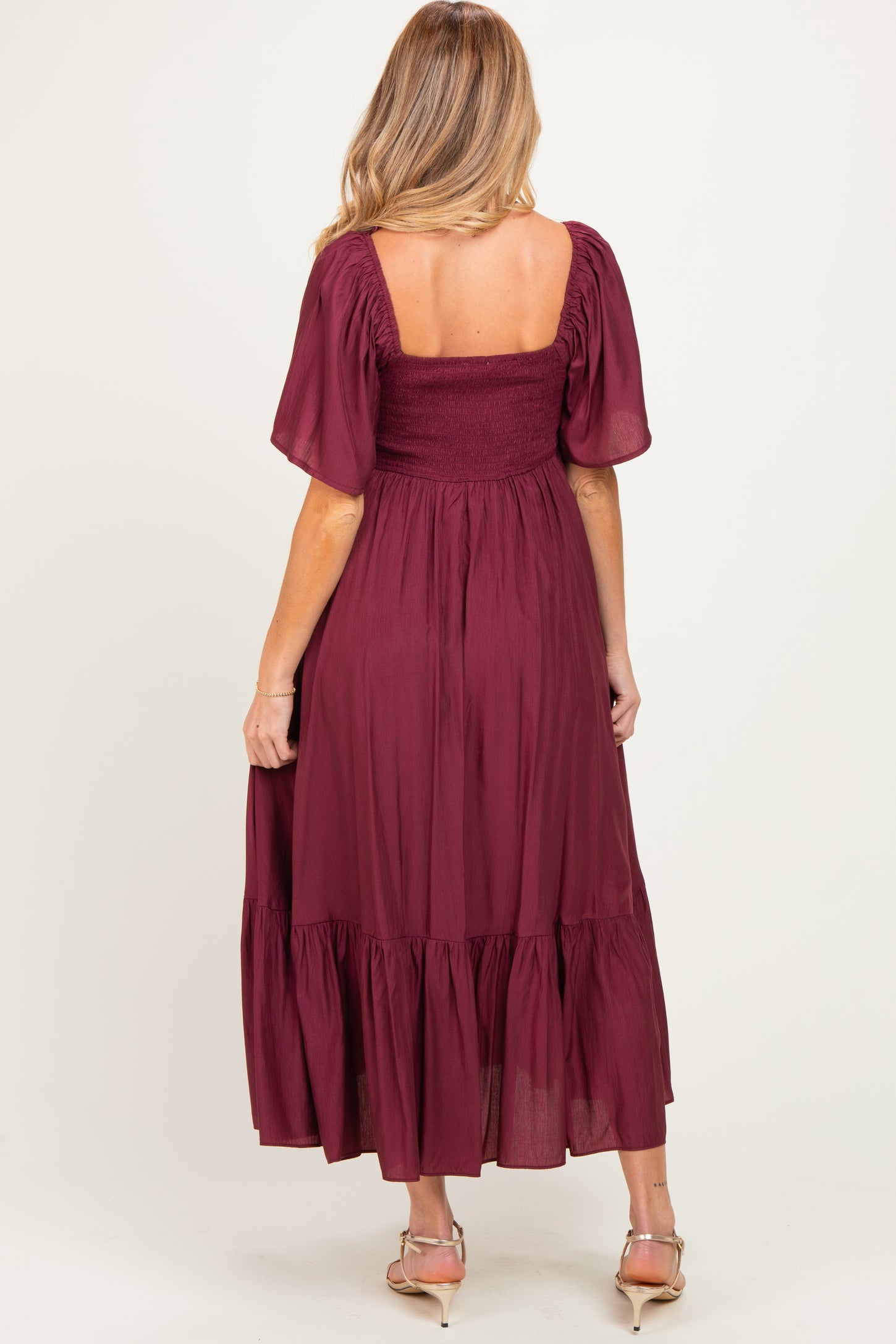 burgundy midi dress with sleeves Wool Long Sleeve Fit and Flare Winter Burgundy / XS Fit Model is 58 and wears UK size 8 / US size 4 Product Information Designed exclusively by Club L London Double layered / some stretch Premium scuba crepe in Burgundy (95% Polyester Buy Love & Roses Burgundy