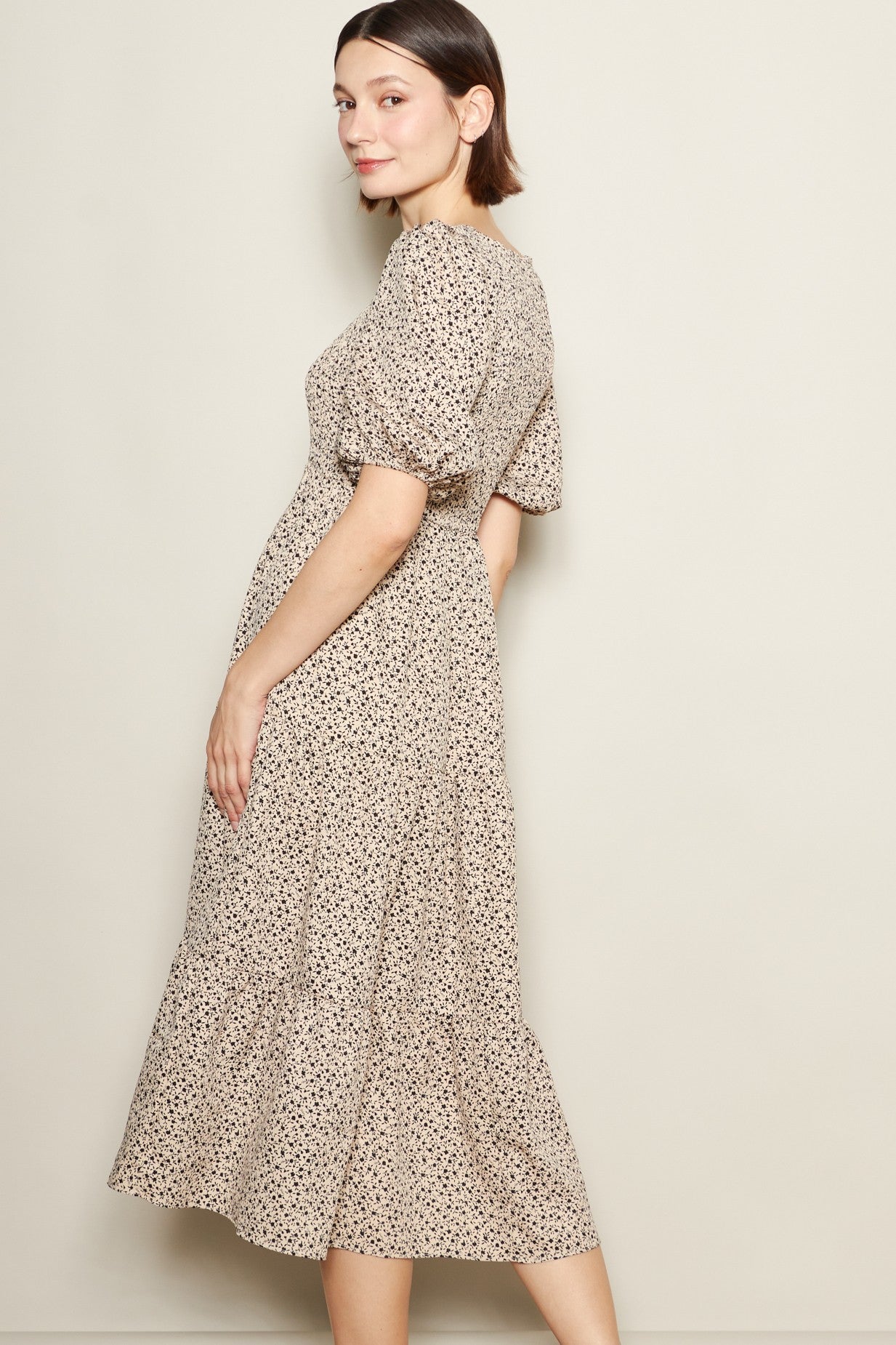neutral midi dress with sleeves Light Taupe Floral Puff Sleeve Tiered Color:Frost Ann Taylor Weekend Ombré lovelywholesale though a simple strappy