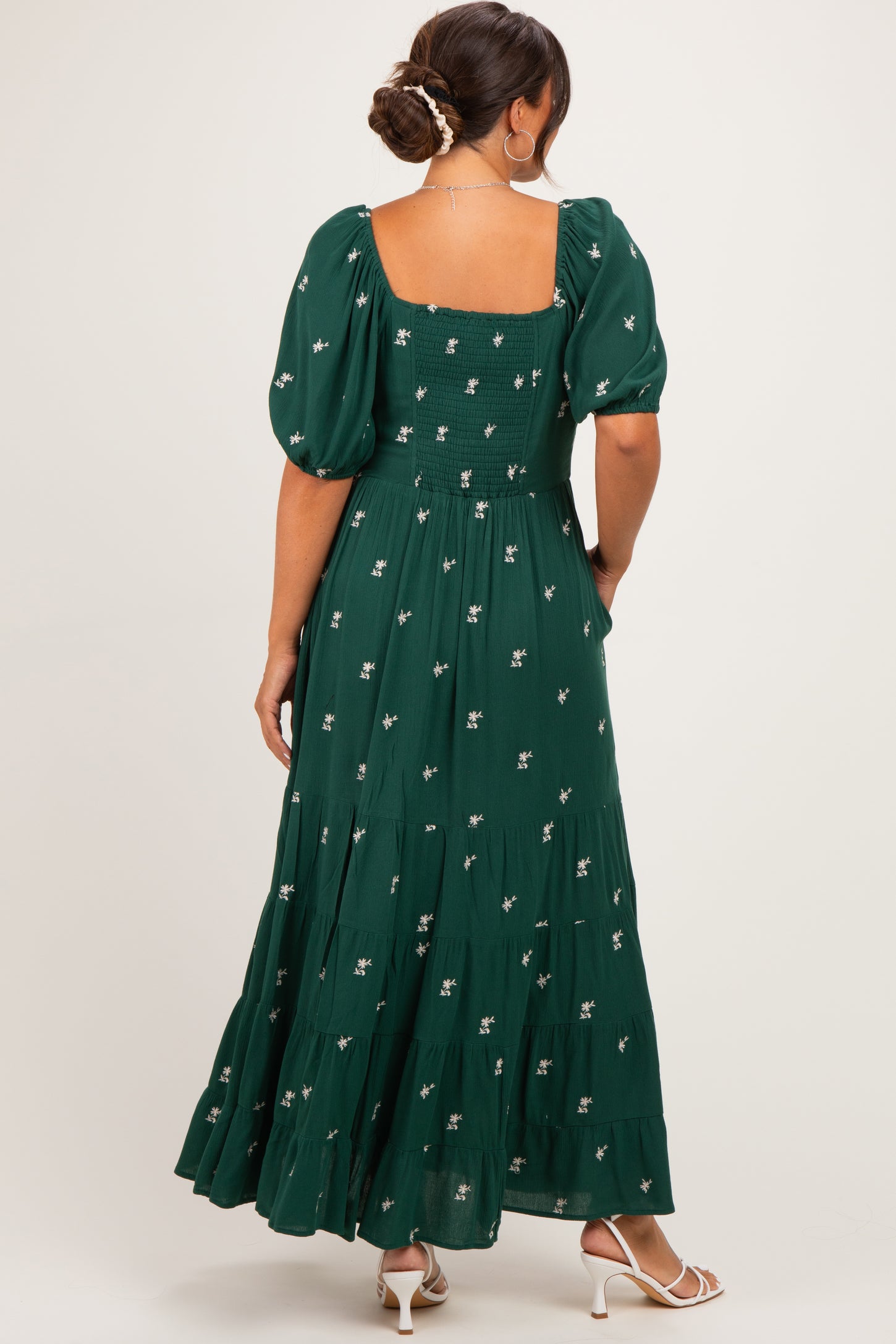 green embroidered maxi dress Forest Tiered Maternity Featuring beautiful spring green Creamy Cottage Cheese Ranch jun2026mds 颜色:Charcoal