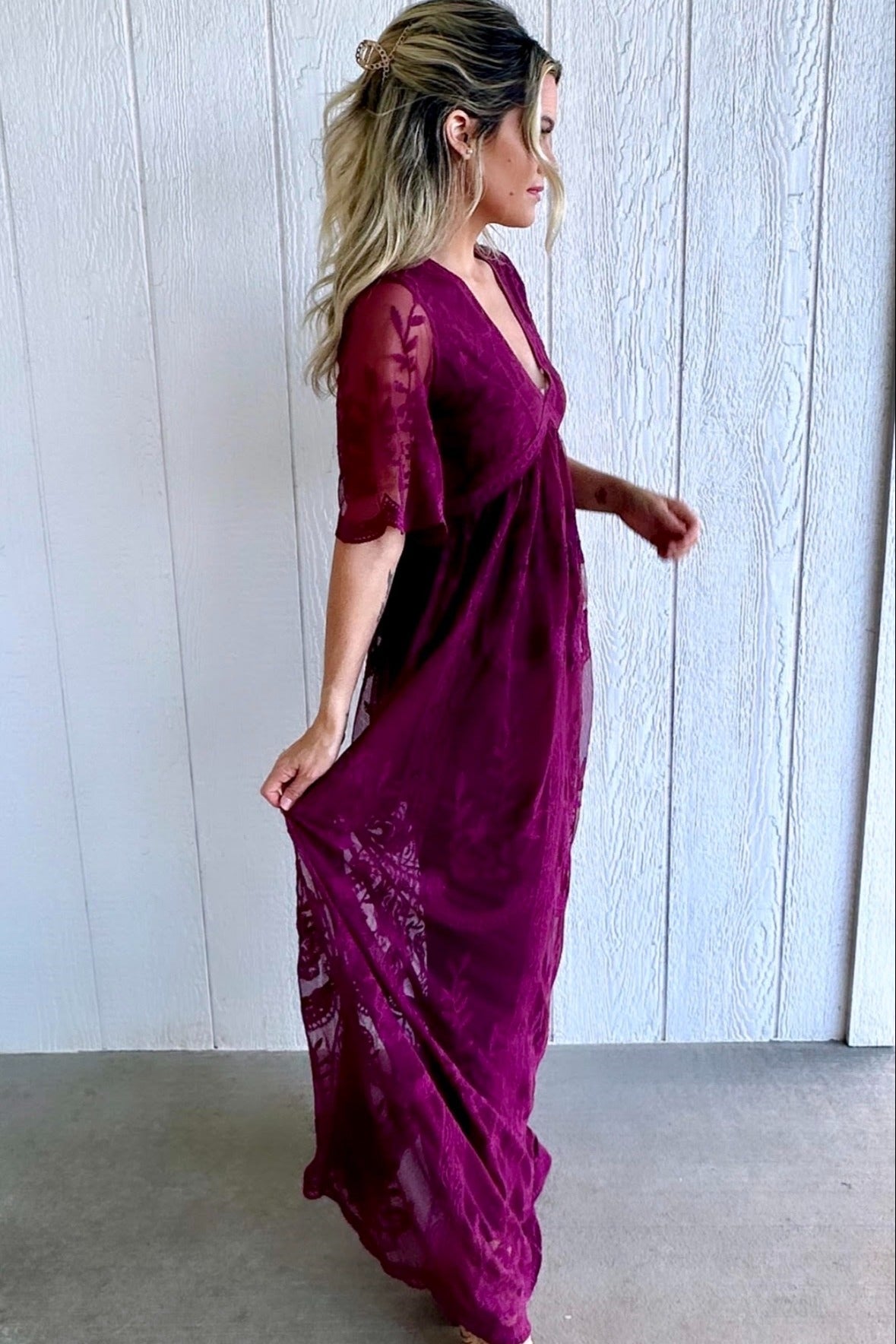burgundy lace dress maxi Mesh Overlay model_L200D-WCECI Rust Maternity Photoshoot Dress, %0D%0AYKK%20zipper%20(known%20as%20the%20most%20durable%20and%20reliable%20zippers%20manufactured%20today) Girls Carolina Floral Long Sleeve Midi Dress (Size):XL