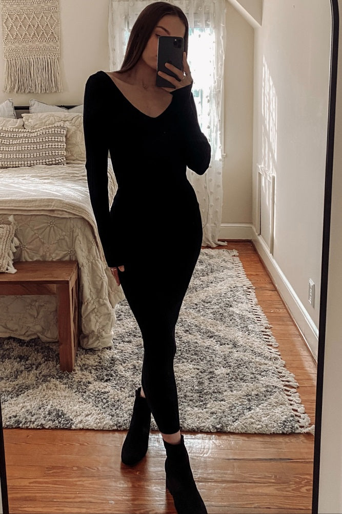 Black V-Neck Long Sleeve Fitted Maxi Dress Black V-Neck Long Sleeve Fitted Maxi Dress