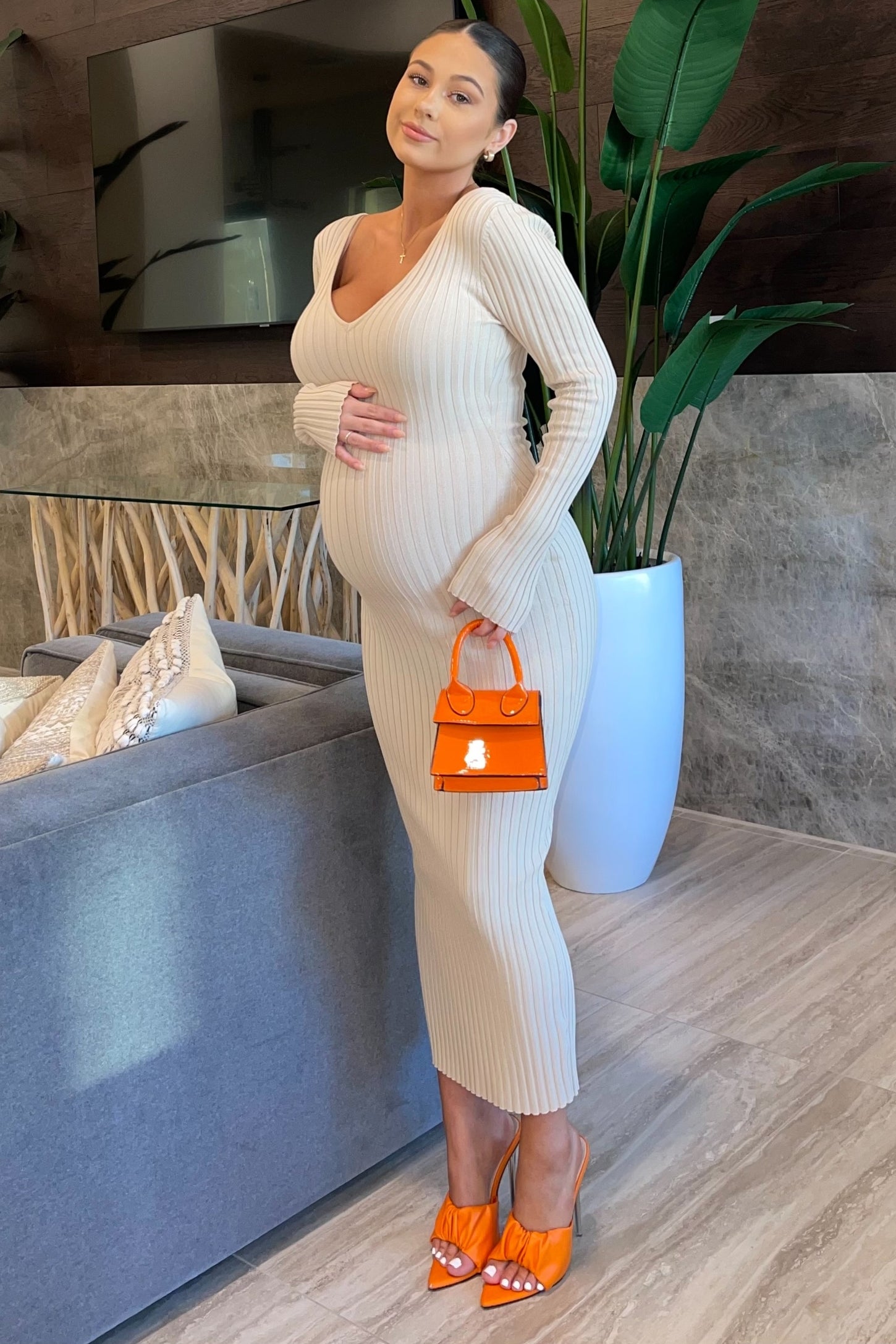 Pinkblush Taupe V-Neck Long Sleeve Fitted Maternity Maxi Dress Medium Pinkblush Taupe V-Neck Long Sleeve Fitted Maternity Maxi Dress Medium