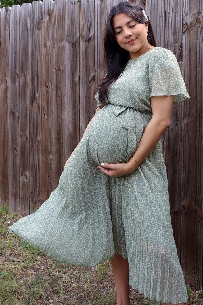 PinkBlush Light Olive Leaf Print Pleated Maternity Midi Dress Large