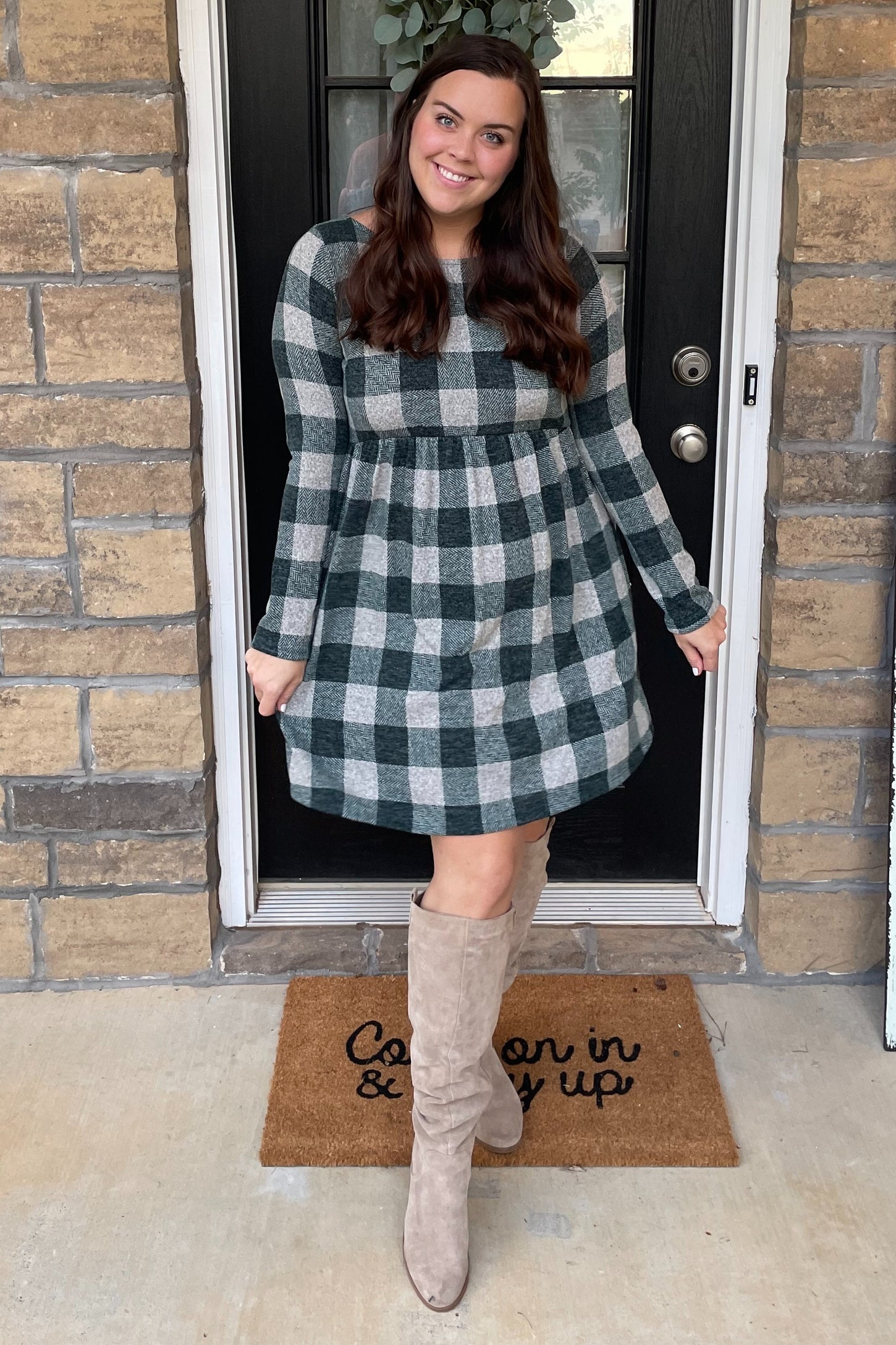 Pinkblush Forest Green Plaid Knit Maternity Dress Medium Pinkblush Forest Green Plaid Knit Maternity Dress Medium