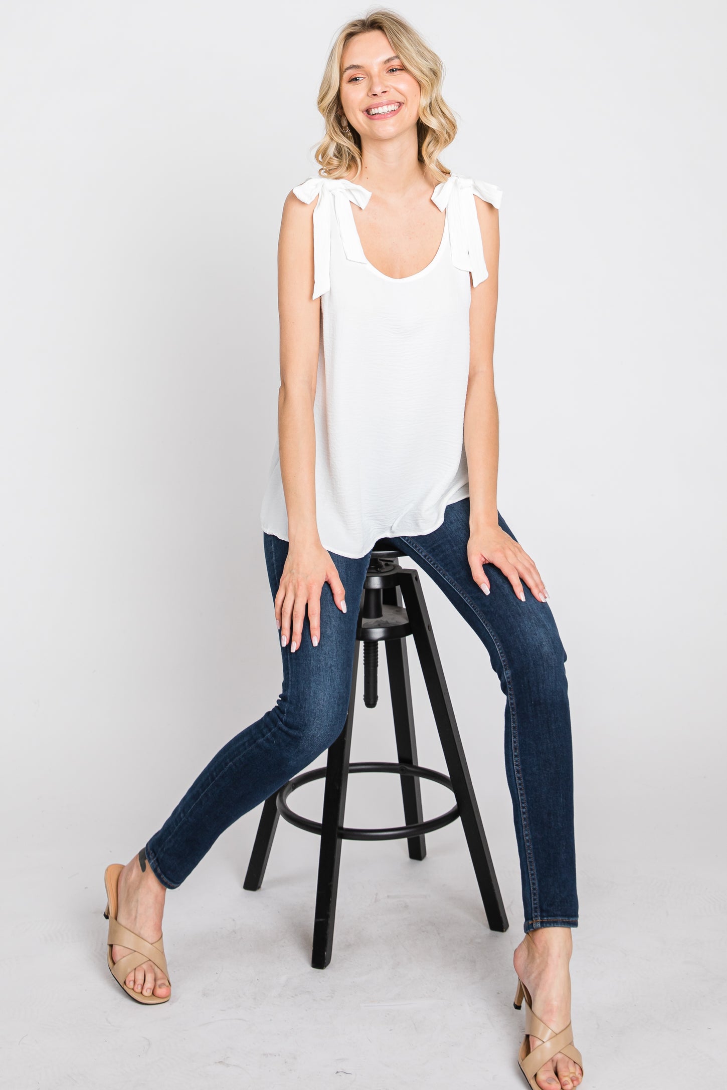 bow.a 水際 BALLOON TOPS S size BOW HALTER BALLOON TOP - Brown / Taupe | ZARA United States