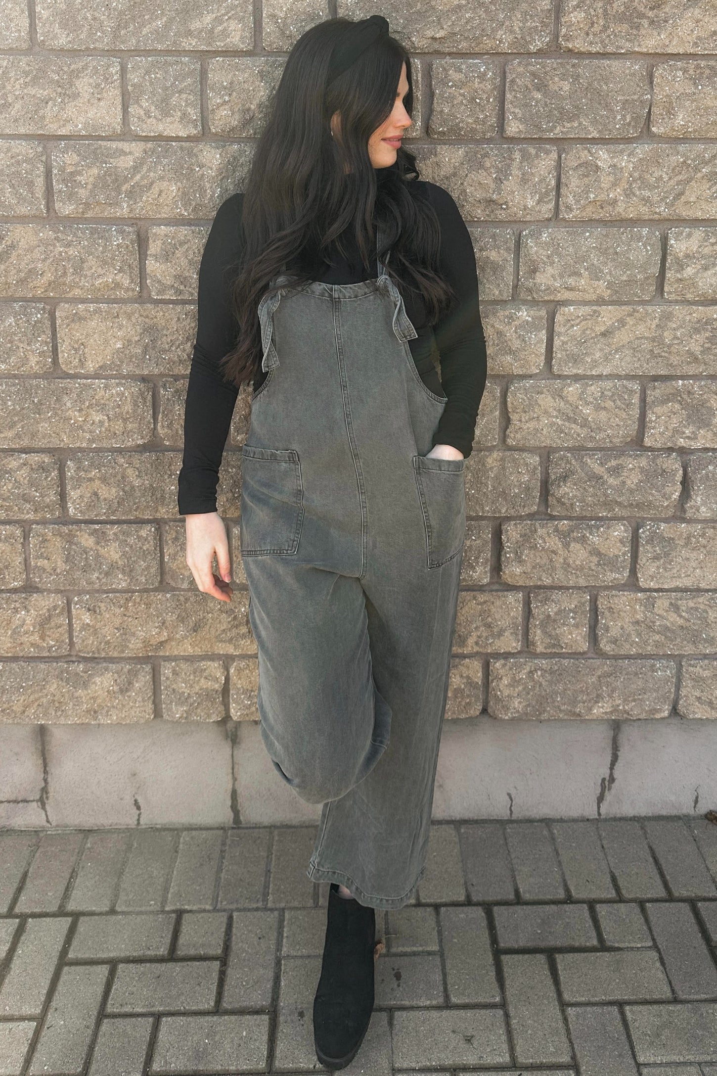 Black Front Pocket Cropped Overall