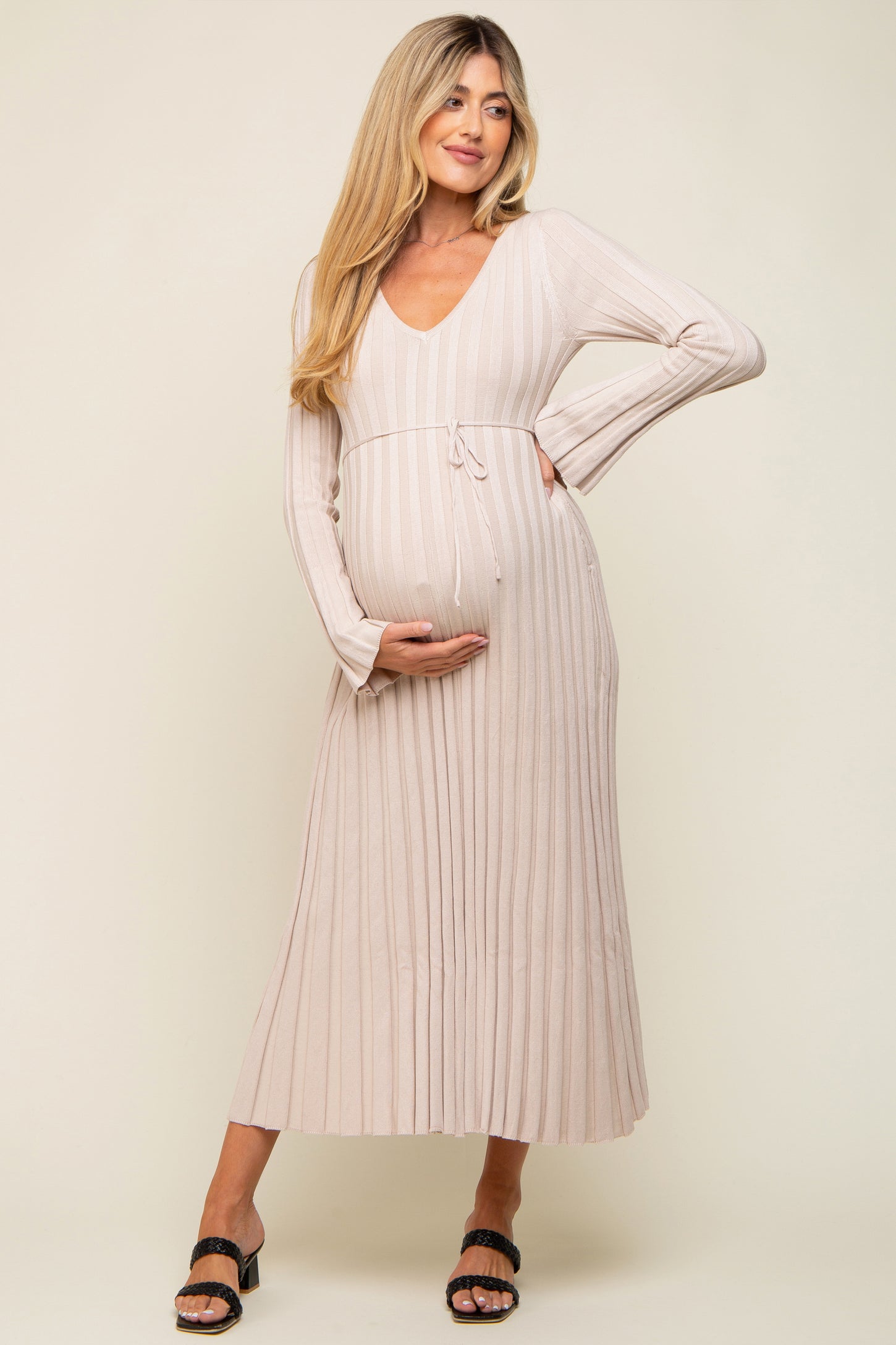 maternity dress shops Pinkblush Taupe Ribbed Knit Maxi Small 44 Stunning Gray Bridesmaid while the lightweight fabric Color:White/White/Silver FASHIONABLE