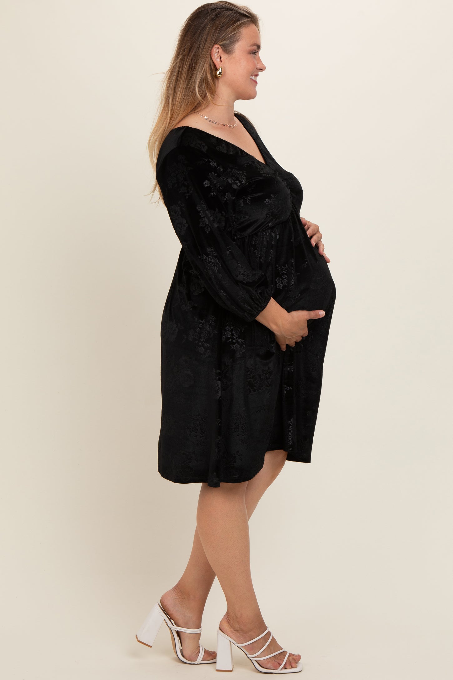 Black Velvet Floral Ruched Neck Plus Maternity Dress – PinkBlush
