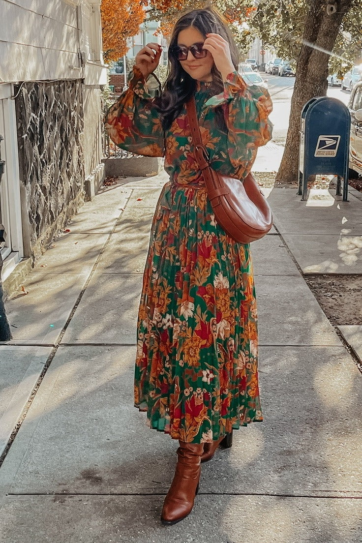 dark green floral midi dress Dark Green Floral Lace Short Sleeve Round Neck Midi Dress