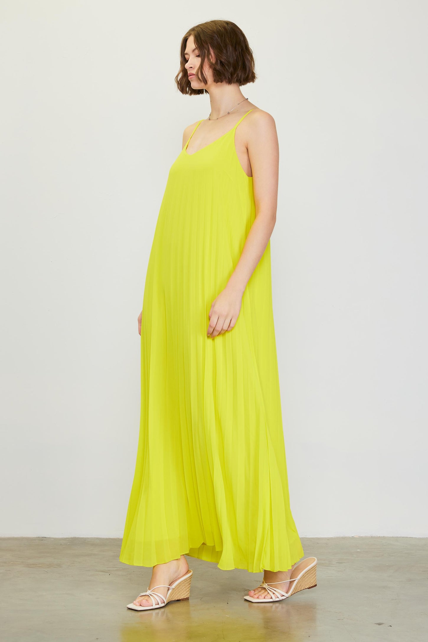 Lime Pleated Sleeveless Maxi Dress Lime Pleated Sleeveless Maxi Dress