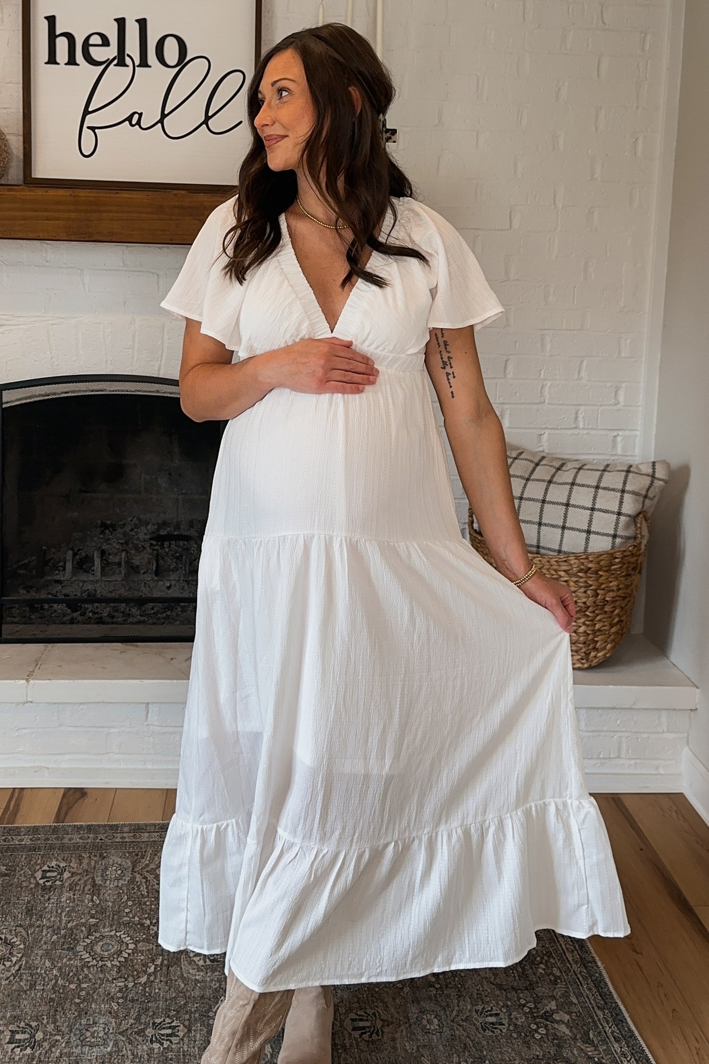Pinkblush Ivory Deep V-Neck Flutter Sleeve Tiered Maternity Midi Dress Small Pinkblush Ivory Deep V-Neck Flutter Sleeve Tiered Maternity Midi Dress Small