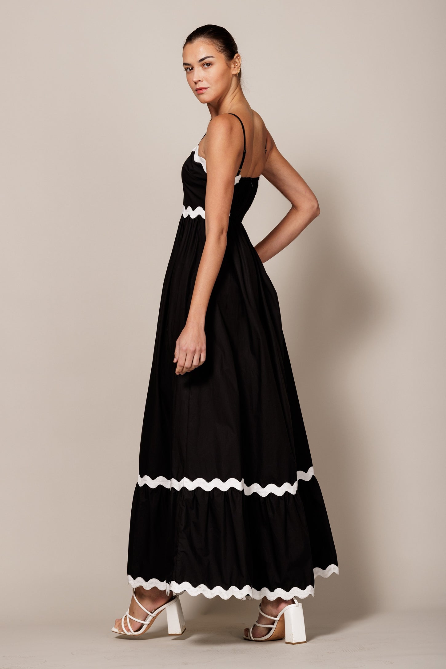black contrast maxi dress Women's Black Monochrome Contrast Maxi Dress