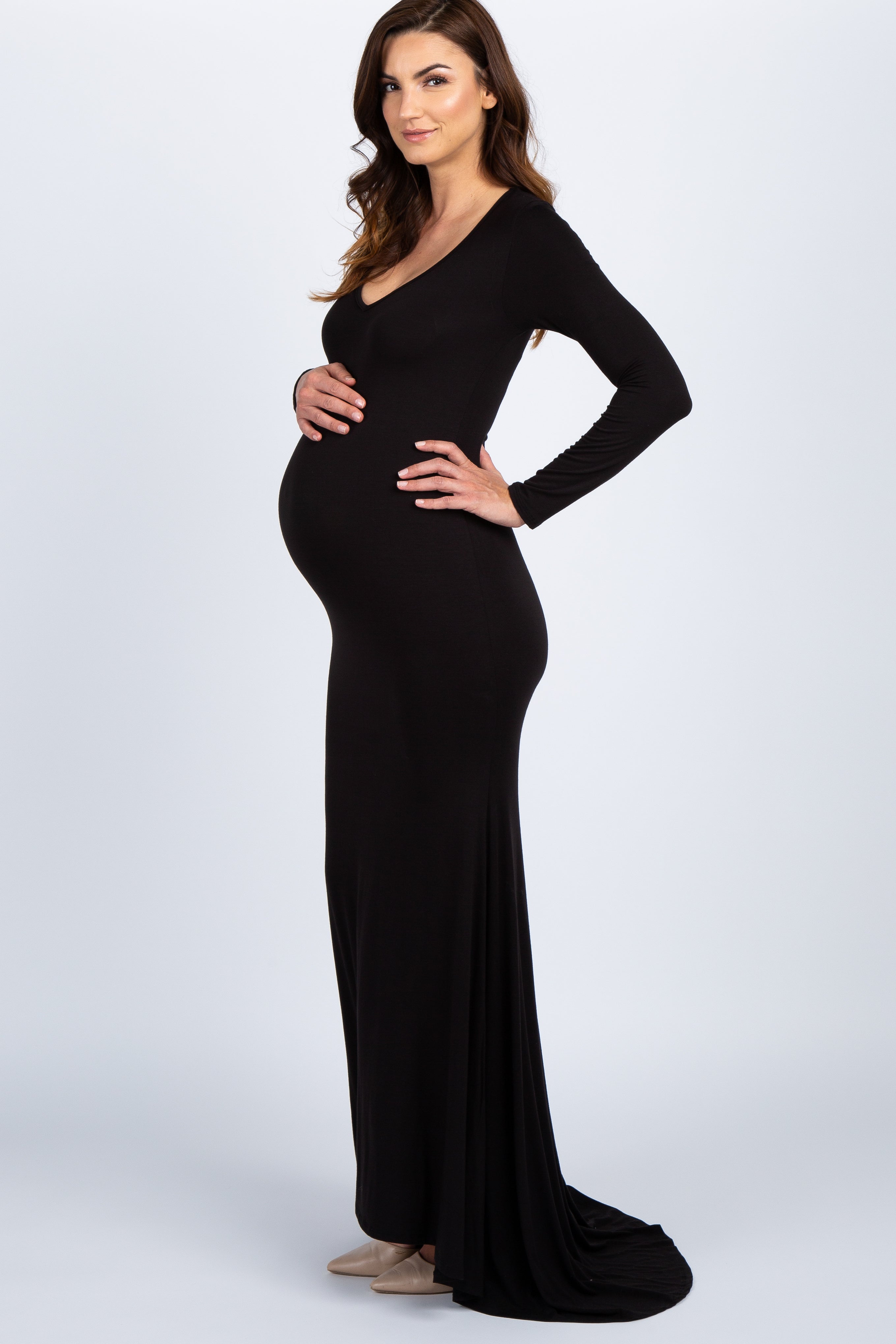 Nemi's London studio holds the largest selection of maternity photoshoot  dresses for your session. — London ​M​aternity, ​Pregnancy & London  ​N​ewborn Photography