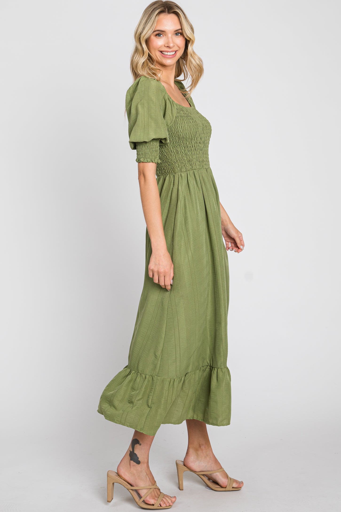 Olive Square Neck Smocked Short Sleeve Maternity Midi Dress Medium Olive Square Neck Smocked Short Sleeve Maternity Midi Dress Medium